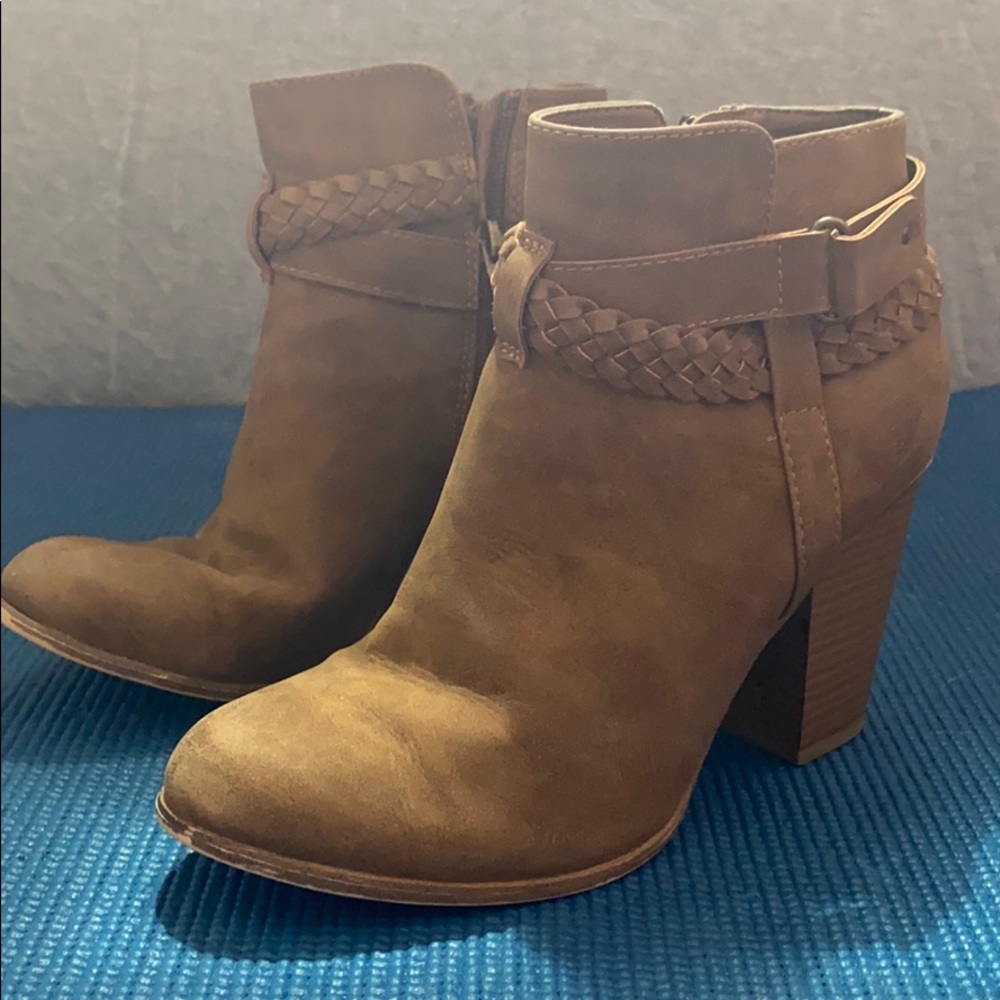 Brown/Tan Booties